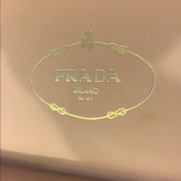 Prada patent leather heels - Picture 4 of 4